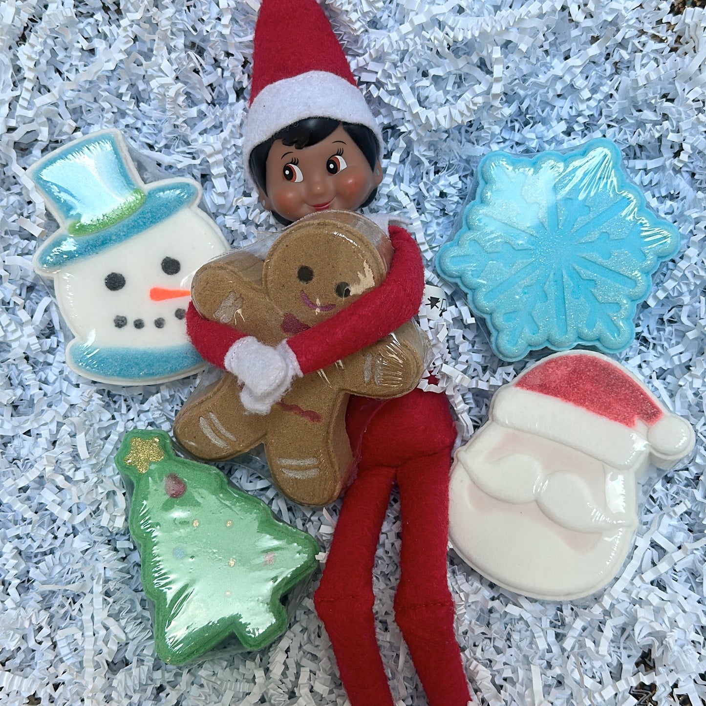 CUSTOM BALLOON - ELF POP BALLOON WITH HOLIDAY BATH BOMBS (PRICE DOES NOT INCLUDE ELF)